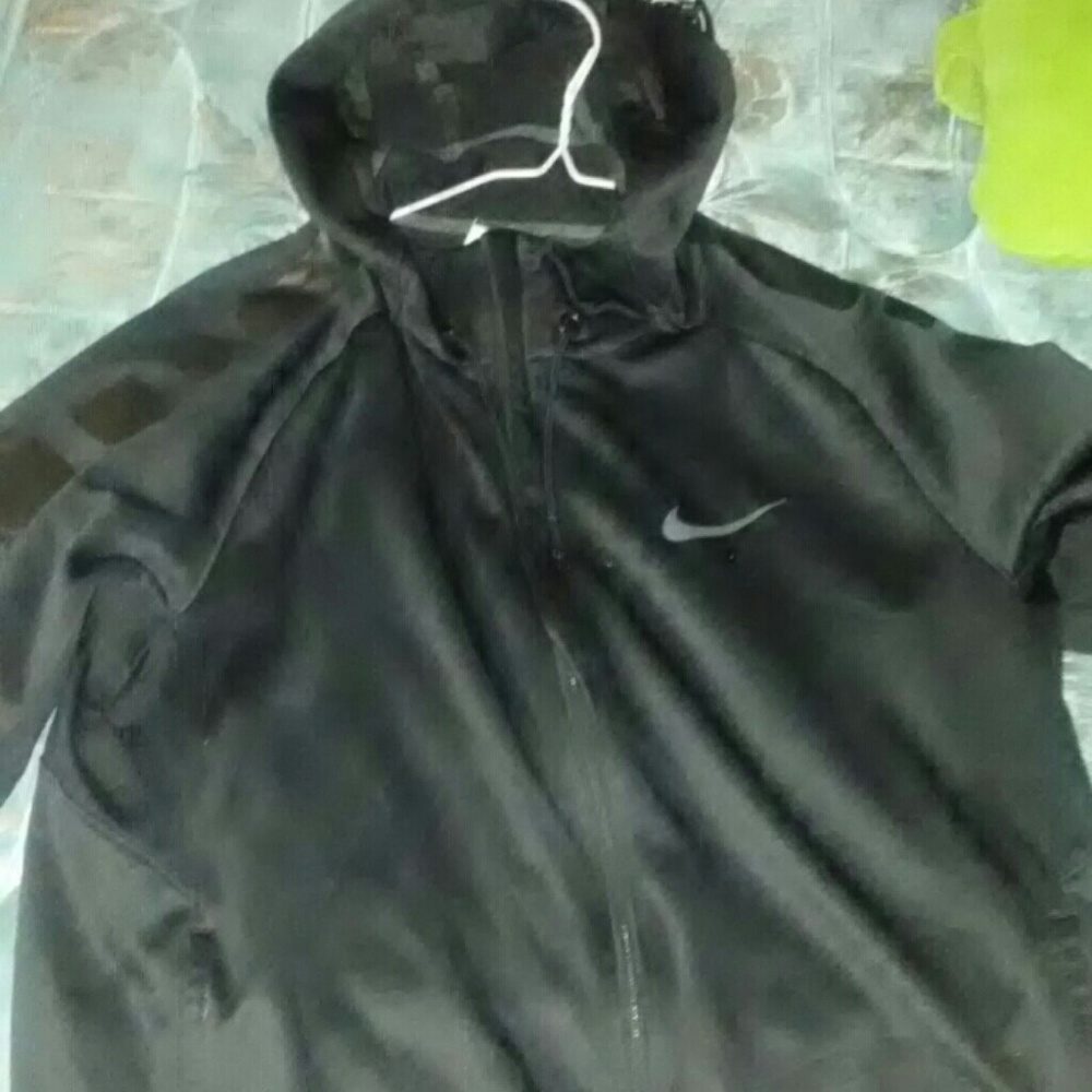 Nike thermal zip up - Picture 2 of 6